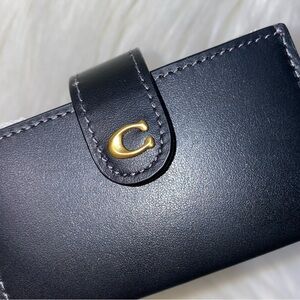 Coach 🖤 Essential Multi Card Holder New